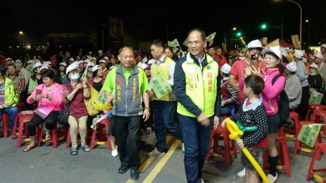 游錫堃為歐金獅站台助選　情義再相挺