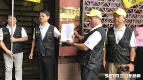 中華電信工會成員，前往北檢按鈴告發，中華精測，內線交易。潘千詩攝影