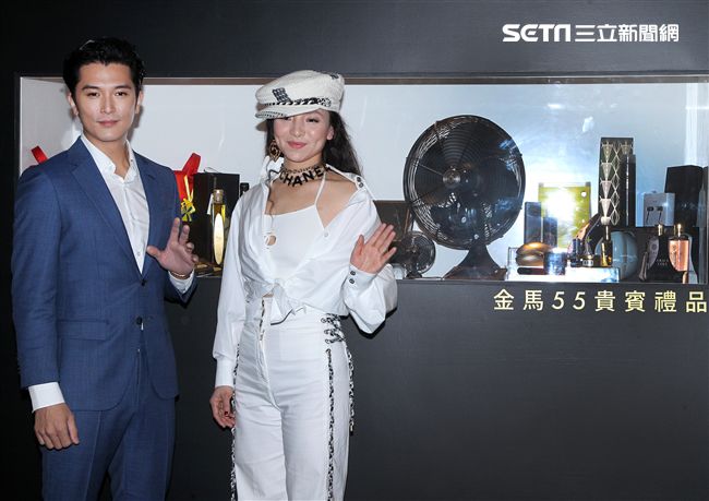 邱澤、曾美慧孜出席金馬55入圍沙龍展暨貴賓禮品。（記者邱榮吉/攝影）