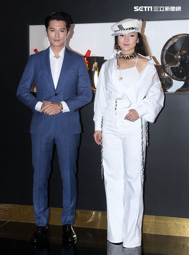 邱澤、曾美慧孜出席金馬55入圍沙龍展暨貴賓禮品。（記者邱榮吉/攝影）