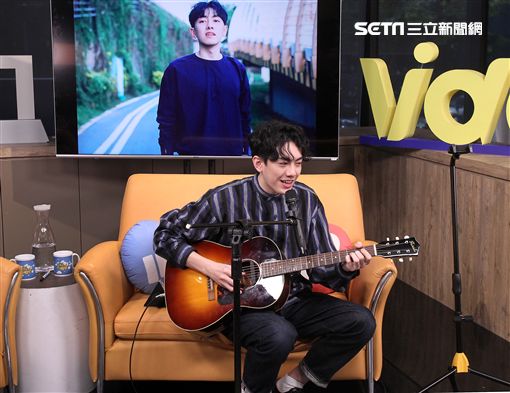 李友廷安安大明星