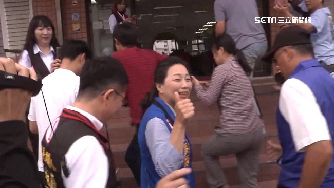 劉曉玫猛攻榮亮公司　徐榛蔚避談