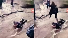 恐怖霸凌！腦麻生被當「人肉踏板」　踩他背跳過河　圖／翻攝YouTube