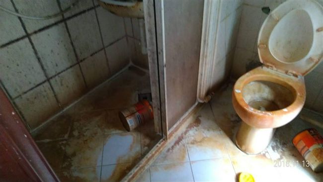 租霸欠租失蹤　將屋內孔洞全部封死