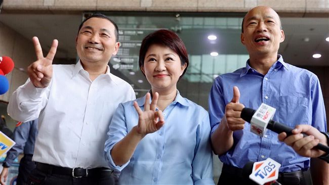 藍韓侯盧台中合體　蘇貞昌批造假連線