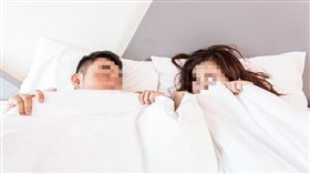 出軌,外遇,開車,出門,床，情侶（示意圖／翻攝自pixabay）