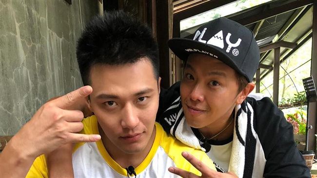 金馬男神被腳臭嚇吐！痛喊：生不如死
