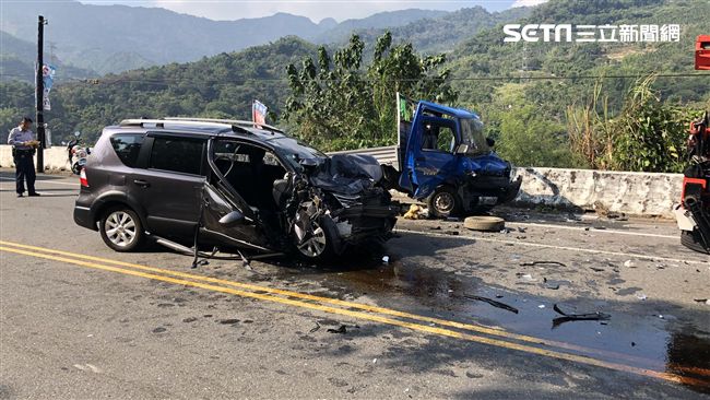 南投國姓鄉對撞死亡車禍　釀1死7傷