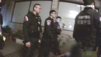 不滿門號遭停！男撂20人夜襲砸店