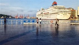 海洋廣場,看板,男童,基隆