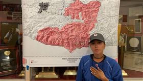 加州野火肆虐、災情慘重，家住在馬里布的女神卡卡（Lady Gaga）也成為受災戶被迫撤離，但13日卡卡帶著披薩、咖啡等食物，到臨時設置的避難所慰問災民，更被拍到她與老奶奶交談完後獻唱一曲，似乎是想以歌聲撫慰人心，令網友大讚她人美心心也美。（圖／翻攝自Lady Gaga IG）