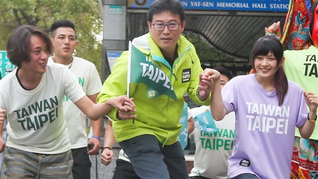 師父回來啦！姚姚將邀謝長廷幫衝刺！