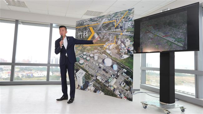 陳良基挺林智堅視察竹科X計畫預定地