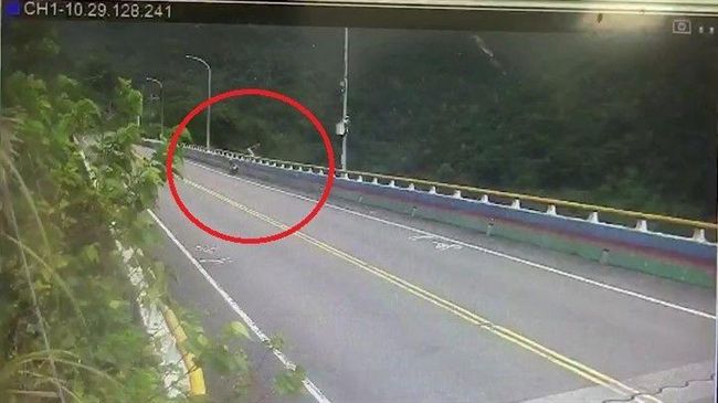 男彩虹橋跳下　墜30公尺陳屍水溝中