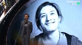 大象席地而坐（圖／翻攝自LINE TODAY）