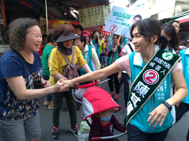 陳其邁妻子吳虹透露女兒加入鄭運鵬團隊打工學習的原因。(資料照)