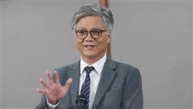 北市長選舉辯論　吳(萼)洋：從政之人需學會慈悲無黨籍台北市長候選人吳(萼)洋10日在公視出席台北市長選舉電視辯論會時表示，「平安健康、智慧慈悲」是他的競選主軸，從政的人一定要學會慈悲，因為有慈悲才會有智慧，抱持這種心態為政才不會做錯事。中央社記者謝佳璋攝　107年11月10日