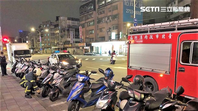 信義商圈飄瓦斯味　警消持續搜索來源