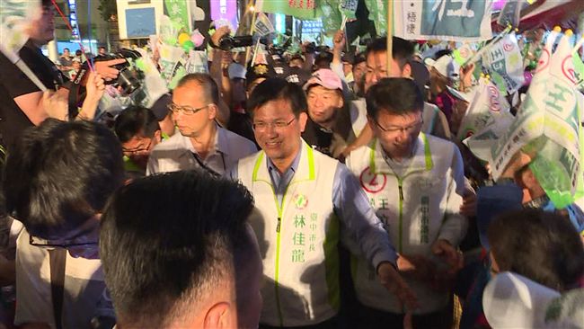 台中市長林佳龍顧海線　盧秀燕守北屯