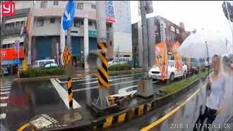 女三寶違停要客運移車　網轟：秀下限