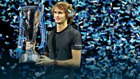 繼貝克後，茲維列夫成為首位在年終總決賽摘冠的德國球員。（圖／翻攝自ATP官網）