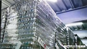 ▲台北市衛生局11月清點、封存及監督銷毀亞培舊鐵罐產品。（圖／記者楊晴雯翻攝）