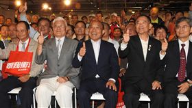 近百名資深黨員力挺蘇貞。（圖／中央社）