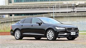 Volvo S90 T8。（圖／鍾釗榛攝影）