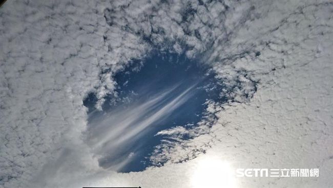 高雄天空很精彩　網友拍下絕美雲洞
