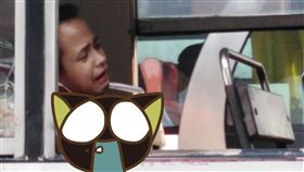 公車,窗戶,伸手,撞斷,意外,菲律賓,睡著,意外,交通　圖／翻攝自rmn