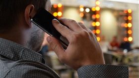 打電話（圖／畫面翻攝Pixabay）