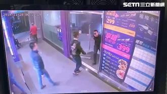 男幫出頭遭砍躺路邊　朋友沒義氣跑光