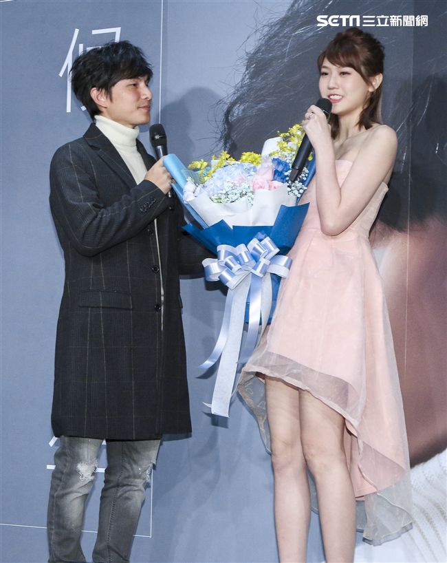 孫協志「守候，一光年」新專輯發布與小師妹四葉草。（記者林士傑/攝影）