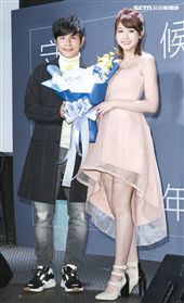 孫協志「守候，一光年」新專輯發布與小師妹四葉草。（記者林士傑/攝影）