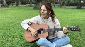 生命歌姬／唇顎裂被譏魔鬼　她成歌手