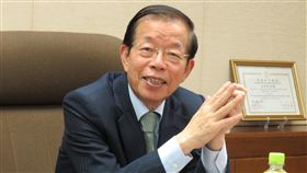 是否為陳其邁站台　謝長廷未正面回答駐日代表謝長廷12日與駐日的台灣媒體茶敘，詢及是否為高雄市長選舉民進黨候選人陳其邁站台時，他說，已被言語霸淩得帶傷在滴血了，懷疑能否助選。中央社記者楊明珠東京攝 107年11月12日
