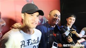 張正偉祝福張泰山退休式。（圖／記者王怡翔攝影）