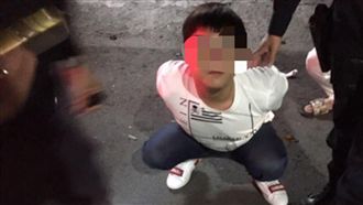 百萬跑車運毒遭盤查　警：你挫賽啊！