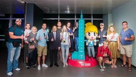 台俄最快2019首季飛定期航班　每週至少2班台北101董事長張學舜（左5）積極推動台俄交流，促成俄羅斯旅遊業者組團來台灣踩線，張學舜21日透露，明年3至5月俄羅斯皇家航空將開航台俄定期航班，每週至少2班。（台北101提供）中央社記者汪淑芬傳真　107年11月21日