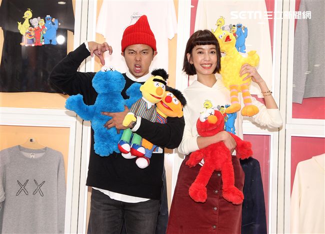 黃鴻升、陳庭妮多變穿搭演繹自我個性。（記者邱榮吉/攝影）