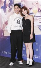 三立迷你劇「你好，幸福」首映會主演藍鈞天與李維維。（記者林士傑/攝影）