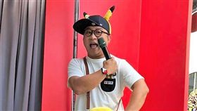 納豆透露自己不定時會進公司內部開會，也有人會即時回報公司狀況。（圖／翻攝自臉書）