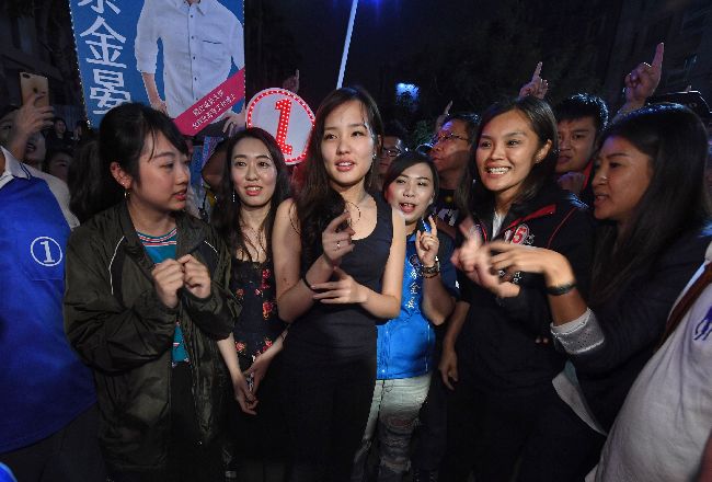 韓冰當DJ播紅豆：林夕批評聽聽就好