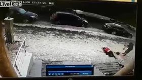 俄羅斯,冰柱,爆頭,死亡（圖／翻攝自liveleak）