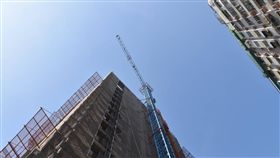 工安意外,沙包,塔吊,高雄／翻攝畫面