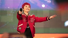 詹雅雯感動獻唱