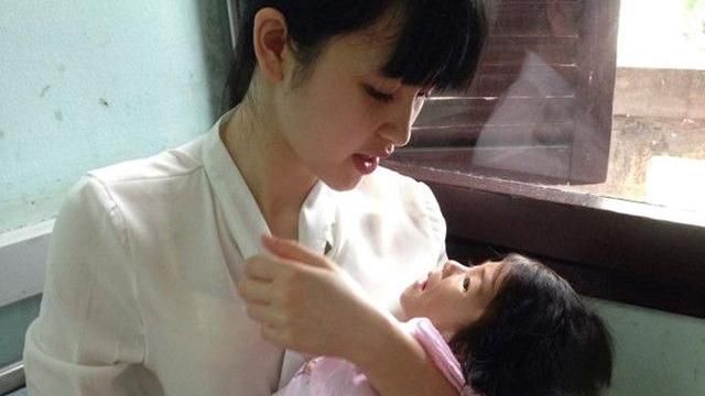 她收養腦癱兒遭罵想紅　2年後曝真相
