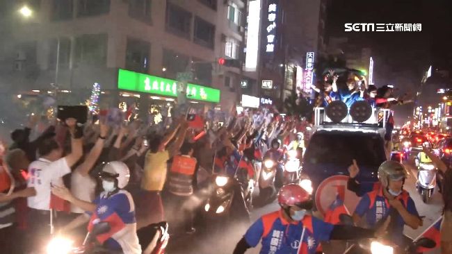 囂張！韓粉飆車霸路　住戶：以為暴動