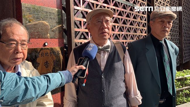 陳永興（中）公開喊話黃國昌與柯文哲，希望他們能尋回初心。（圖／資料照）