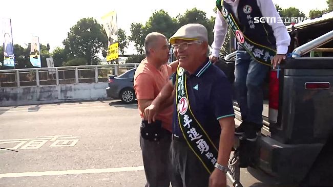 對決張麗善直播秀！李進勇掃街搏感情